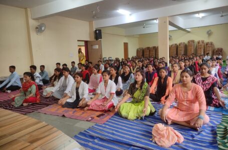 SRI : मदर टेरेसा कॉलेज ऑफ नर्सिग कुम्हारी के विद्यार्थियों ने “अंतराष्ट्रीय योग दिवस”  2022 थीम “योगा फॉर ह्यूमैनिटी” की दी जानकारी